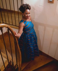 Jeune femme noire de 25 ans